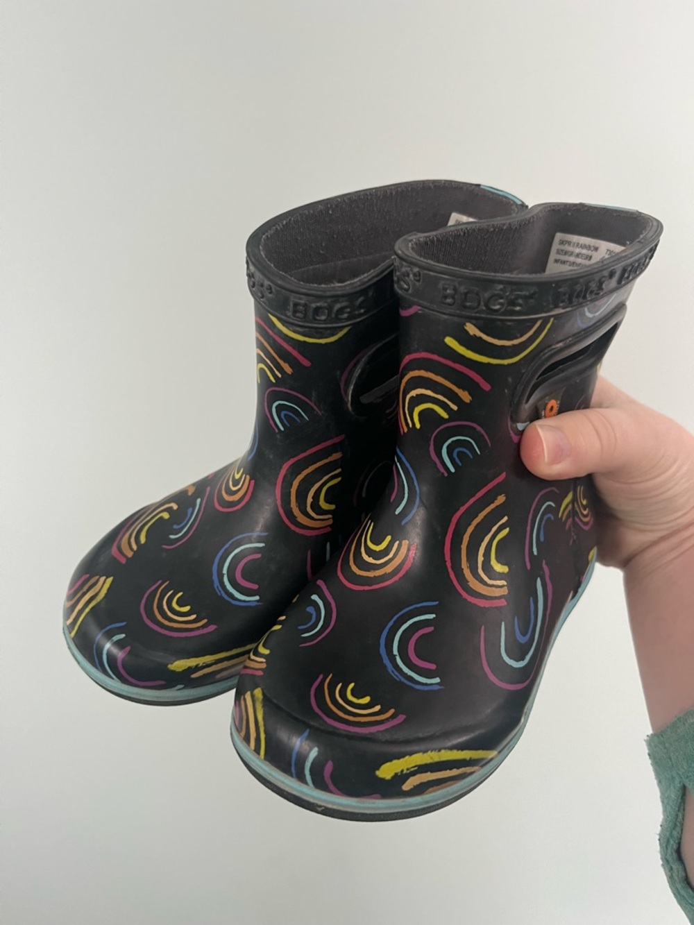 Bogs Toddler 7T rain boots, rainbow, great condition.